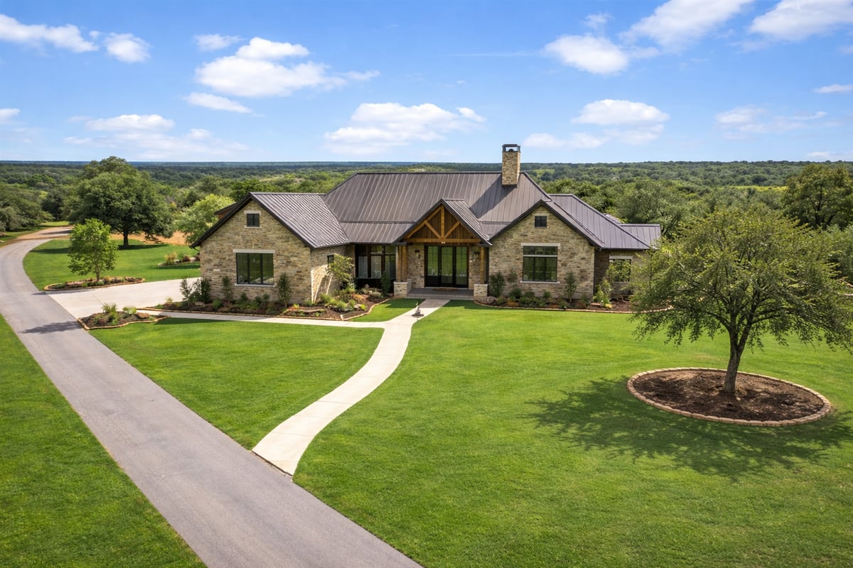 An East Texas country home surrounded by open land